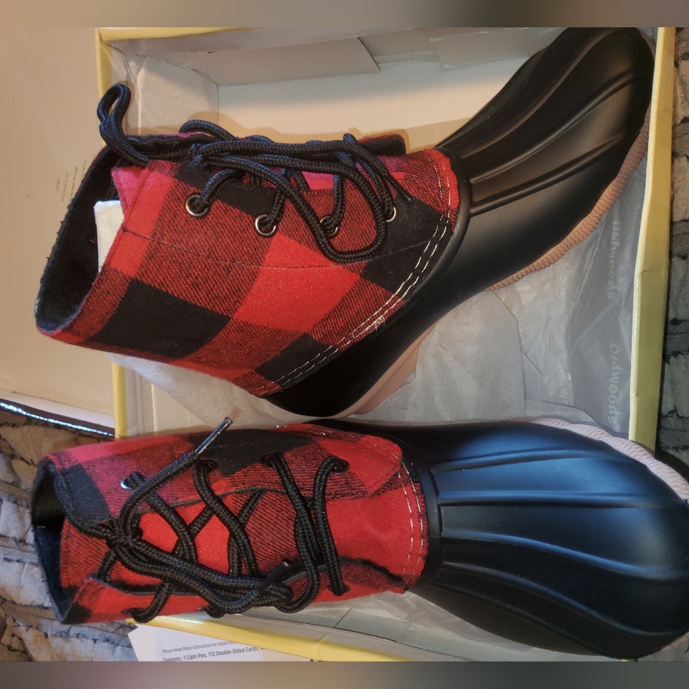 Outdoors size 7 duck boots
